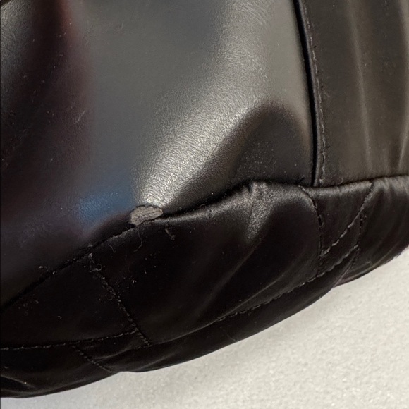 Kurt Geiger Black Quilted Shoulder Bag with Gold Chain and Raven 🐦‍⬛ - Picture 10 of 14